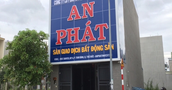 bảng hiệu chữ nổi mica giá rẻ h2 249