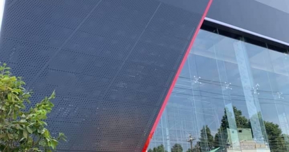 ốp alu mặt dựng showroom h2 0868 044 249