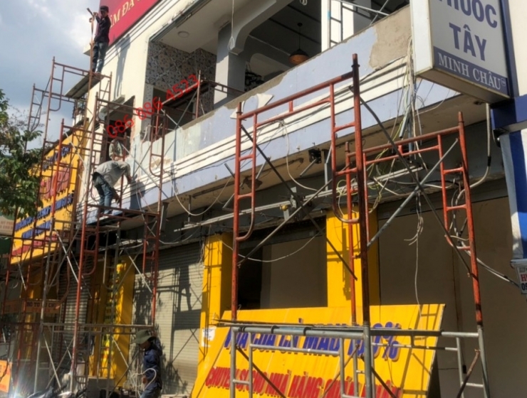 tháo dỡ bảng hiệu h2 0868044249